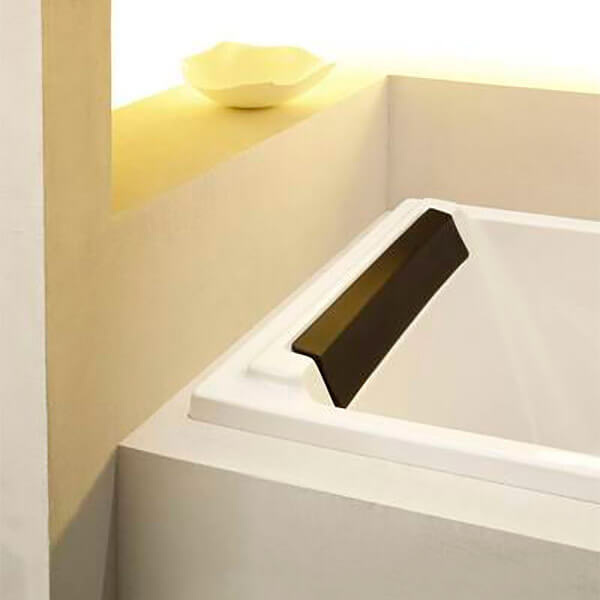 Подголовник для ванны Jacob Delafon Spacio EWA761-MN черный Подголовник для ванны Jacob Delafon Spacio EWA761-MN черный