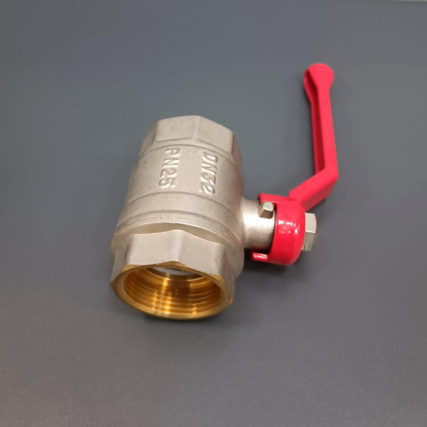 Кран 1 1/4" г/г Remer 371114 Кран 1 1/4" г/г Remer 371114