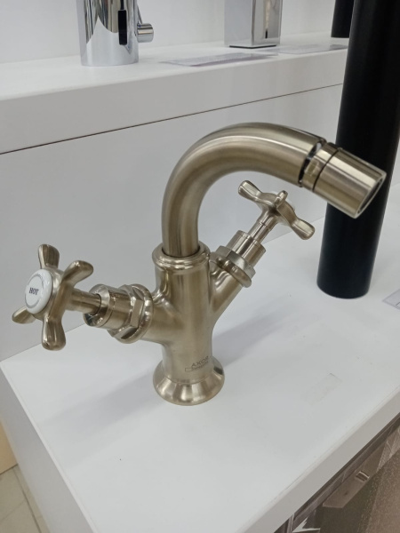 Смеситель для биде AXOR Montreux 16520820 никель Смеситель для биде AXOR Montreux 16520820 никель